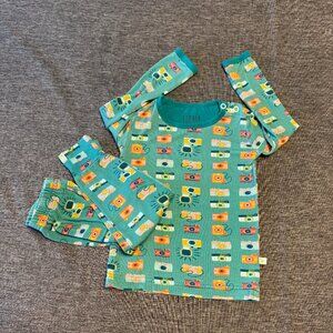 CLOVER Long Sleeve Pajamas set - Camera motif - 12 - 18 mos